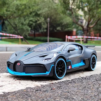 1/18 Bugatti DIVO Aliaj Masina Sport Model Diecasts Metal Jucărie Vehicule de Mari Dimensiuni Masina Simulare de Sunet de Lumină Cadouri pentru Copii Jucarie